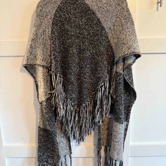 Zara Shawl/Scarf, one size - Picture 3 of 3